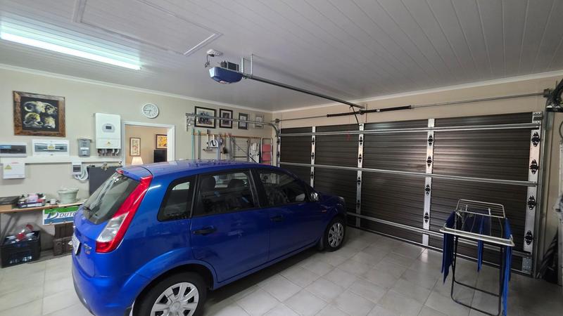 2 Bedroom Property for Sale in Dana Bay Western Cape